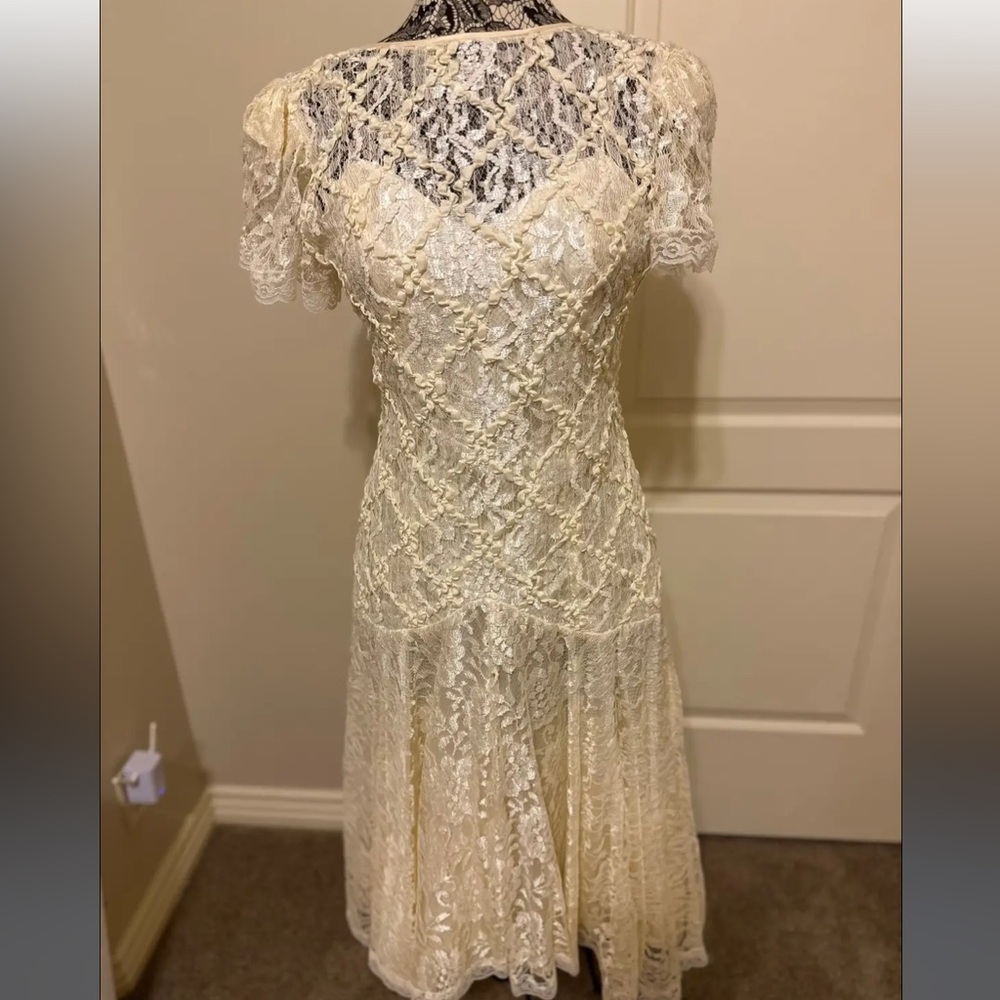 HW Collections off-white/cream dress size 7/8